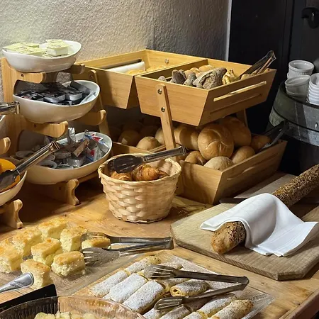 Hotel Pension Loewen Nahe Feldkirch - Guenstige Zimmer Fuer Urlauber, Firmen Und Monteure Hotel