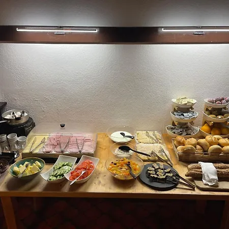 Hotel Hotel Pension Loewen Nahe Feldkirch - Guenstige Zimmer Fuer Urlauber, Firmen Und Monteure Sulz (Feldkirch)